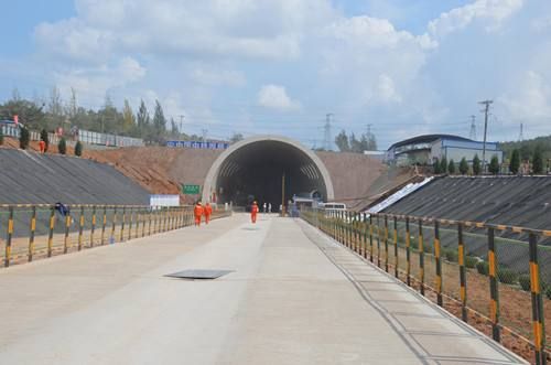中鐵四局 京滬鐵路延長工程